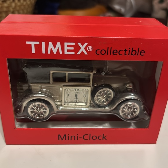 Timex Silver Vintage Car Mini Clock - Picture 9 of 9